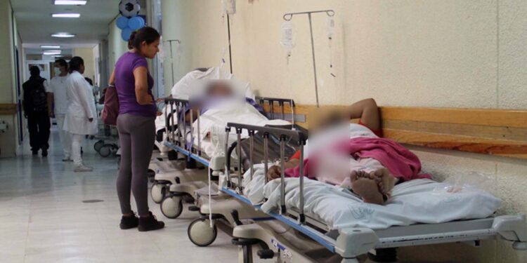 Foto: Archivo El Imparcial // El Hospital Civil de mal en peor: crece el desabasto de medicamentos y la saturación se complica cada día más; trabajadores amagan con nuevas protestas.
