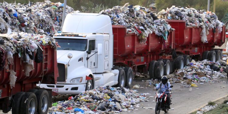 Foto: Adrián Gaytán // El problema de la basura sangra a municipios de la Zona Metropolitana de Oaxaca.