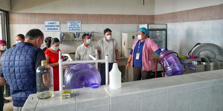 Foto: Gobierno de Oaxaca // El área de cocina, con las ollas vacías.