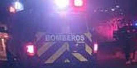 Abre puerta de vehículo y motociclista resulta herido