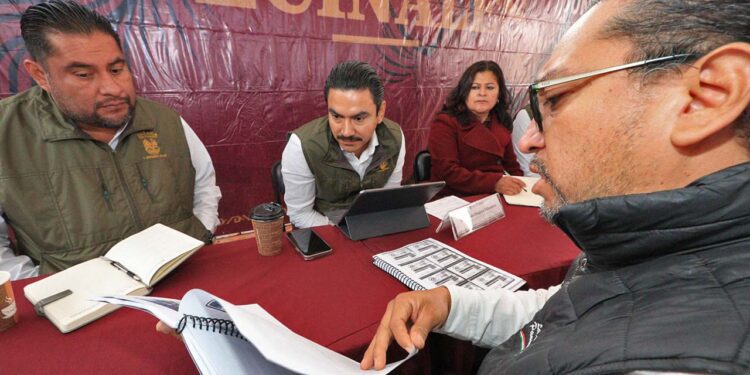 Foto: Adrián Gaytán // El presidente municipal, Raymundo Chagoya, escuchó con atención las propuestas y problemática que atañen a los ciudadanos de la capital.