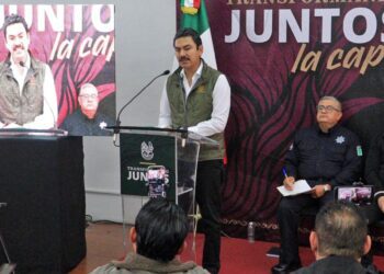 Foto: Adrián Gaytán // El presidente municipal durante su conferencia de prensa semanal.