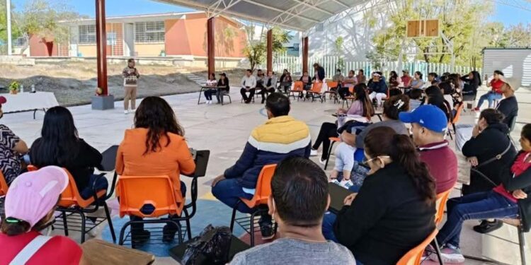 El regidor mencionó que el taller de valores obtuvo buena respuesta en su presentación en la primaria.