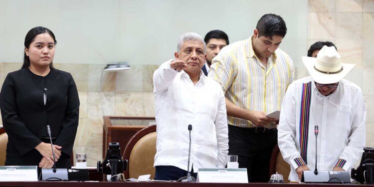 Foto: Luis Alberto Cruz // El titular de Sefader juró conducirse con la verdad.