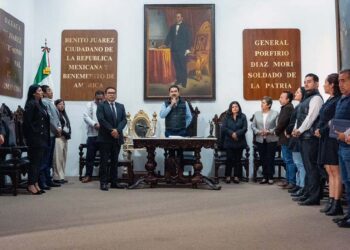 Foto: Municipio de Oaxaca de Juárez // En sesión de cabildo se aprobó la integración del Comité de Obras Públicas y Servicios Relacionados.
