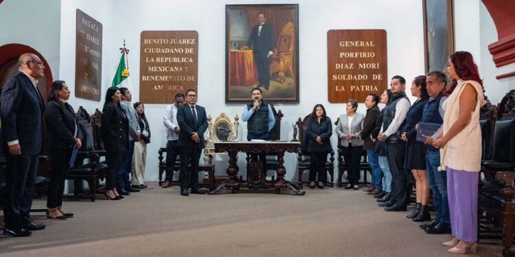 Foto: Municipio de Oaxaca de Juárez // En sesión de cabildo se aprobó la integración del Comité de Obras Públicas y Servicios Relacionados.