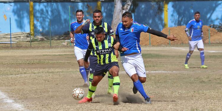 Foto: Leobardo García Reyes // Este sábado arranca las acciones del futbol de veteranos.