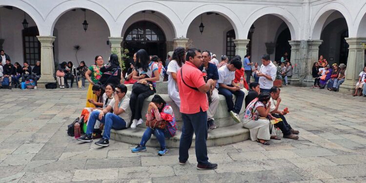 Fotos: Adrián Gaytán // Ferieros solicitaban ampliación temporal de los permisos otorgados por fiestas decembrinas.