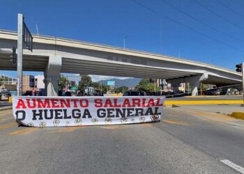 Foto: Álvaro Cuitláhuac López // Integrantes del STEUABJO continúan con sus movilizaciones.