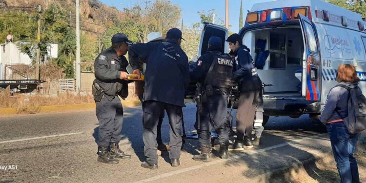 Se accidentan motociclistas