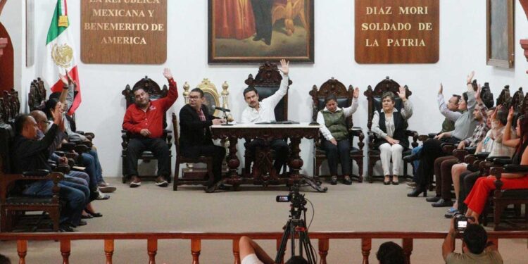 Foto: Adrián Gaytán // La designación del comité fue a propuesta del edil, Raymundo Chagoya, y contó con el aval unánime del cabildo.