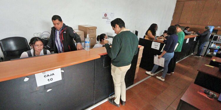 Foto: Adrián Gaytán // La recaudación por el comercio establecido suma más de 57 millones de pesos que se espera que lleguen a las arcas municipales.