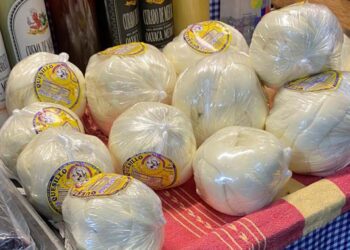 Fotos: Yadira Sosa // Los precios de productos derivados de la leche como el queso y el quesillo, registran nuevos incrementos en los mercados de la ciudad.