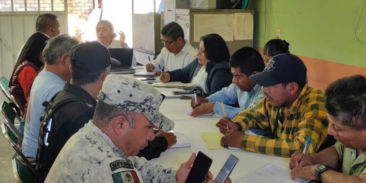 La funcionaria ha negado el acceso a medios de comunicación a las mesas de negociación.