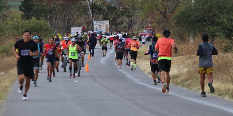 Fotos: Leobardo García Reyes // La prueba reunió a cerca de 400 deportistas.