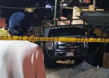 La unidad no se detuvo pese al freno, pasando por encima del chofer que perdió la vida.