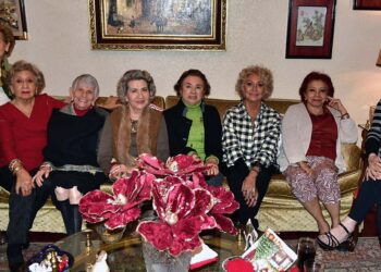 Fotos: Rubén Morales // Las amigas comenzaron este 2025 de la mejor manera compartiendo la Rosca de Reyes.