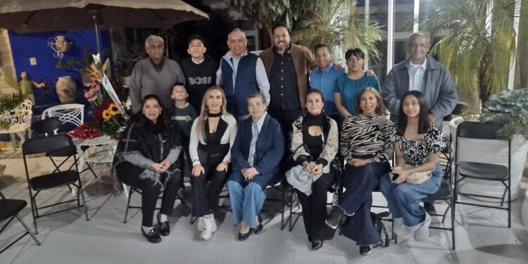 Fotos: cortesía // Los asistentes pasaron un ameno momento celebrando las cuatro décadas de trabajo y dedicación.