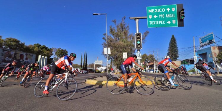 Fotos: Leobardo García Reyes // Los pedalistas recorrieron cerca de 80 kilómetros.