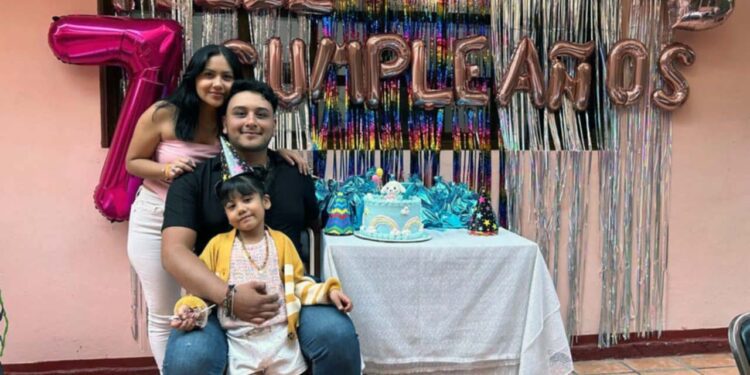 Fotos: cortesía // Mariana Martínez y Everardo Piñón, papás de la pequeña le organizaron un bonito festejo con motivo de sus primeros siete años de vida.
