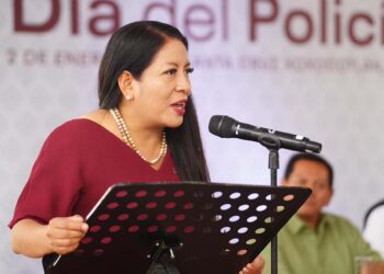 Foto: Municipio de Santa Cruz Xoxocotlán // Nancy Benítez señala anomalías en el proceso de entrega-recepción en Santa Cruz Xoxocotlán.
