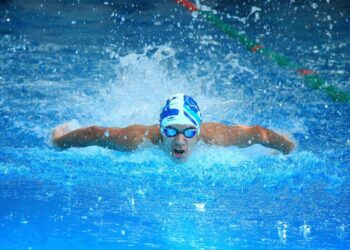 Se lanzaron al agua a toda velocidad