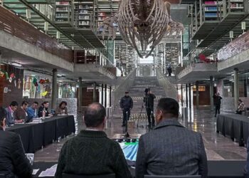 Foto: Agencias // Participantes de la mesa sobre Fomento a la Lectura, en la Biblioteca Vasconcelos, en Ciudad de México.