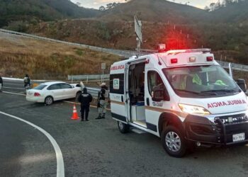 Personal de la Policía Vial Estatal, realizó el abanderamiento.