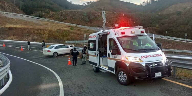 Personal de la Policía Vial Estatal, realizó el abanderamiento.