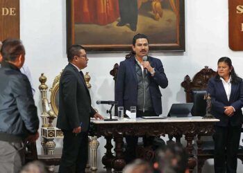 Foto: Luis Alberto Cruz // Primera sesión ordinaria de cabildo presidida por el presidente municipal, Raymundo Chagoya.