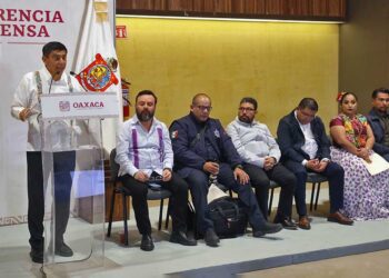 Foto: Luis Alberto Cruz // Salomón Jara anunció la rehabilitación de diversos tramos de las carreteras estatales y federales.
