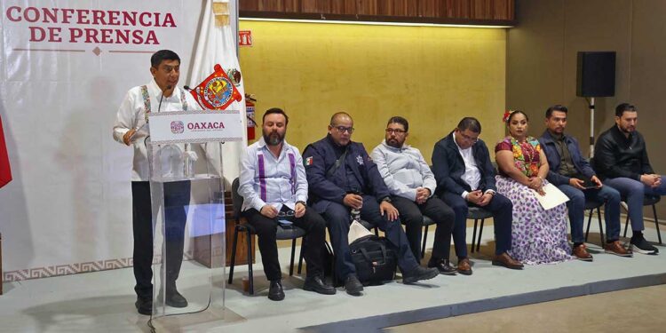 Foto: Luis Alberto Cruz // Salomón Jara anunció la rehabilitación de diversos tramos de las carreteras estatales y federales.