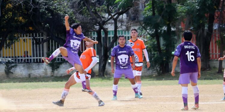 Fotos: Leobardo García Reyes // Se busca mejorar el futbol de Oaxaca.