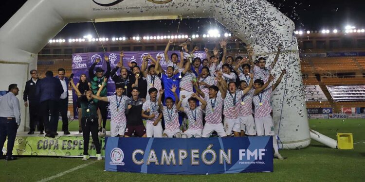Fotos: Leobardo García Reyes // Selección Nacional TDP campeón de la Copa Esperanzas de Antequera.