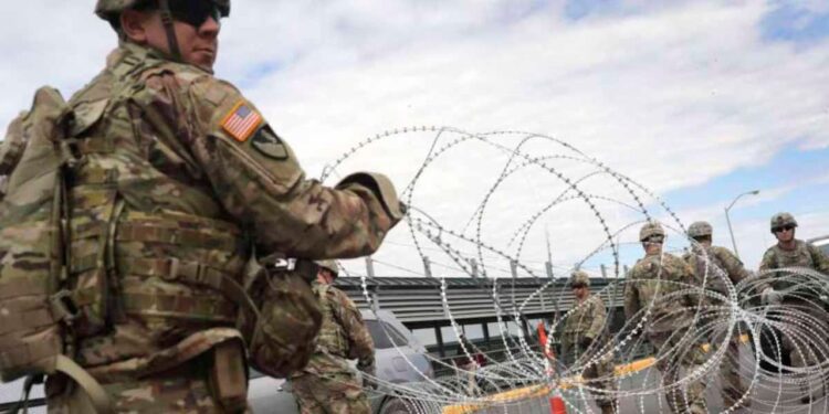 Trump ordena cierre de la frontera con México; envía mil 500 soldados