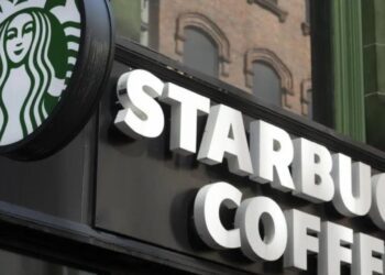 Adiós al internet y acceso gratuito a los baños en Starbucks