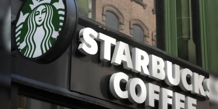 Adiós al internet y acceso gratuito a los baños en Starbucks