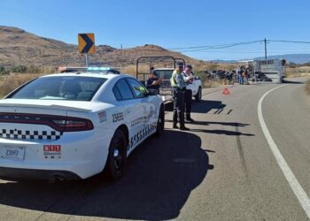 La unidad de carga era conducida por Adalberto L., de 40 años, quien viajaba acompañado de Abed P. C., de 39 años.