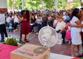 Foto: archivo // Lanzan convocatoria dirigida a las familias oaxaqueñas mayores de 18 años de edad a participar en el programa de las Bodas Colectivas.