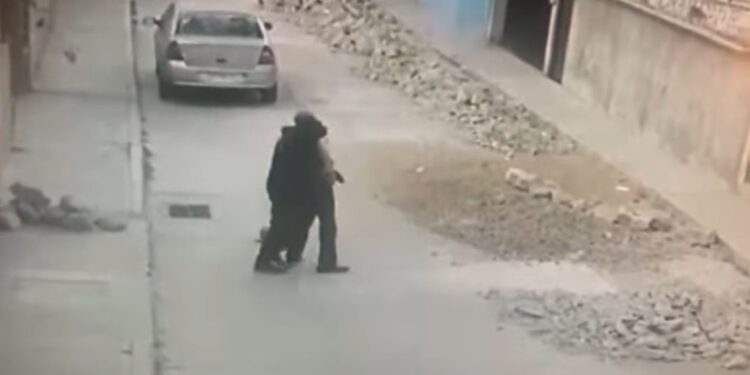 VIDEO | ¡Indignación en la colonia Libertad! Asalto a un adulto mayor conmociona a vecinos