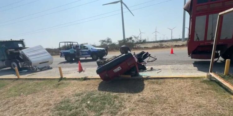 ¡Viven de milagro! Casi mueren aplastadas tras violenta colisión en el Istmo