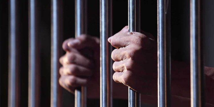 Acusado por corrupción de menores es vinculado a proceso legal