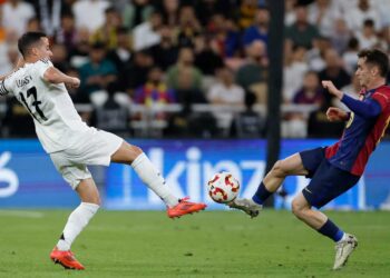 Barcelona arrasa al Real Madrid y conquista la Supercopa de España 2025