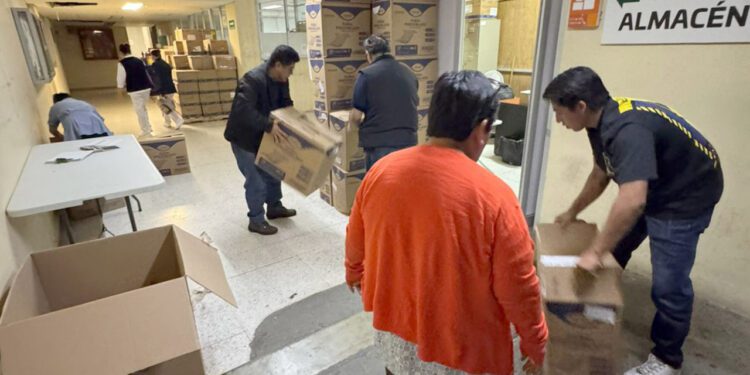 Inician entrega de insumos al Hospital Civil