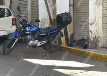 VIDEO | ¡Atroz homicidio! Asesinan a balazos a un hombre en Chedraui Madero