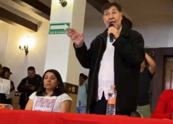 Gerardo Fernández Noroña califica de “atropello” despido masivo de trabajadores en Oaxaca