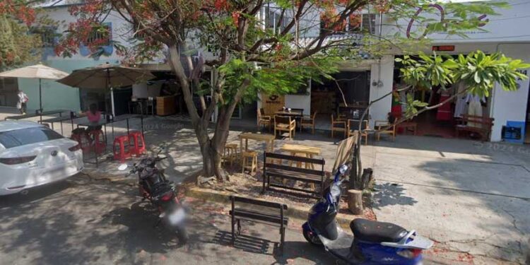 ¿Por qué se han convertido las banquetas de Oaxaca en espacios privados ilegales?