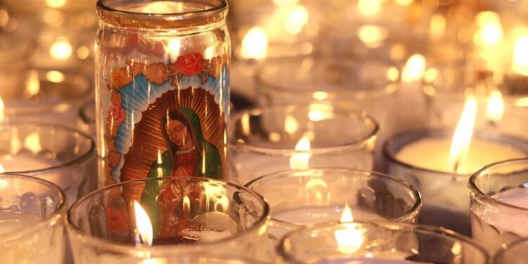 Foto: internet – ilustrativa // La Virgen lo alejó del alcohol, de los malos pensamientos y de su mala vida, indica Don Beto.