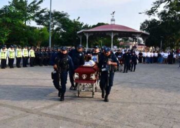 ¡Homenaje a los cuatro policías abatidos en emboscada en Tuxtepec!