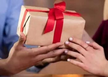 ¿Sabías que algunos regalos de San Valentín podrían traer mala suerte a tu relación?